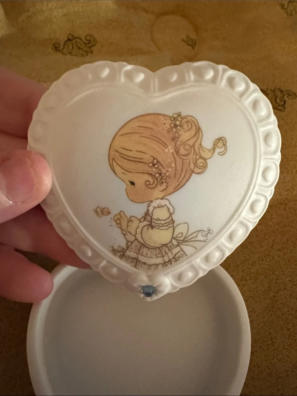 Avon heart shaped